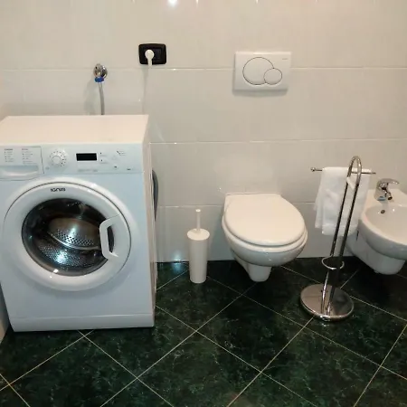 Housetommycomo Apartamento Como